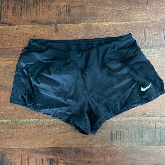 Nike running shorts - Picture 1 of 5